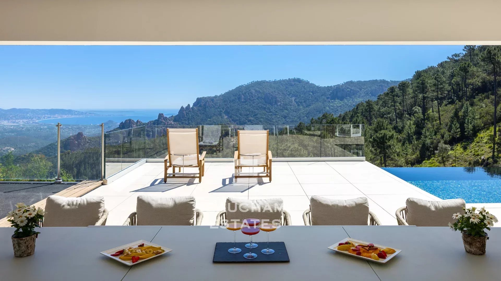 Villa contemporaine - 5 chambres, vue mer et montagne